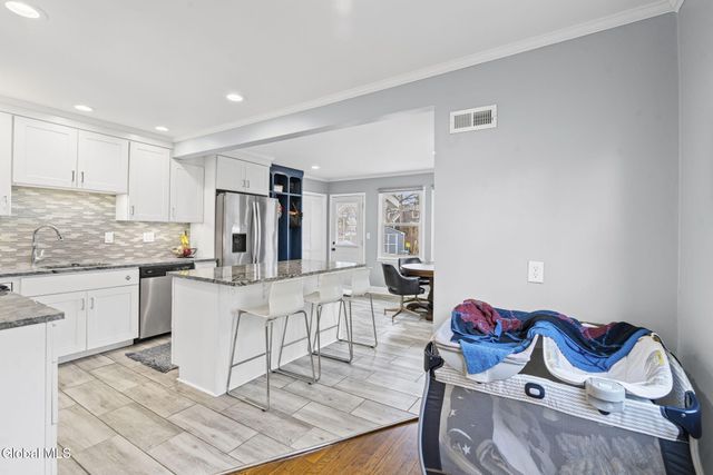 2041 Morrow Avenue, Niskayuna, NY 12309