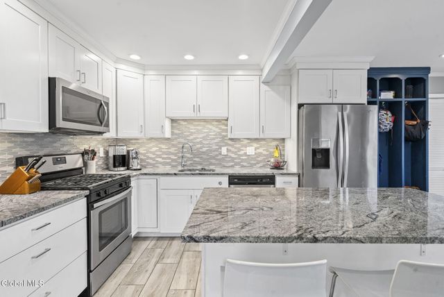 2041 Morrow Avenue, Niskayuna, NY 12309