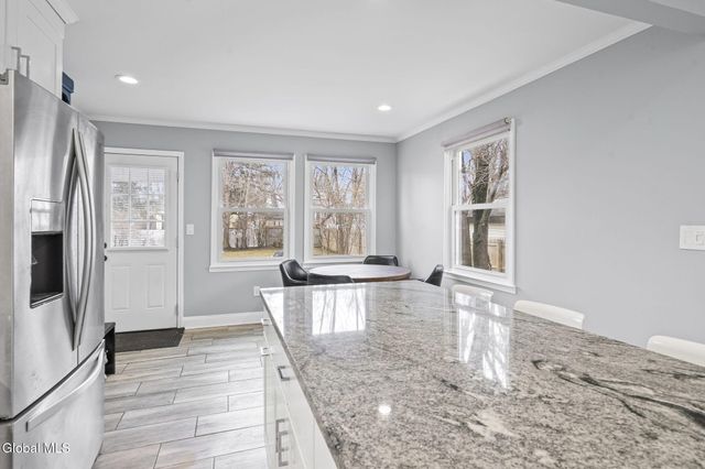 2041 Morrow Avenue, Niskayuna, NY 12309