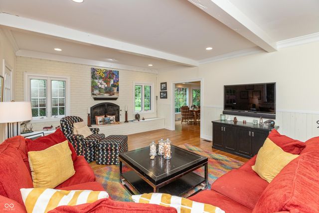 8535 Washington Boulevard, Indianapolis, IN 46240