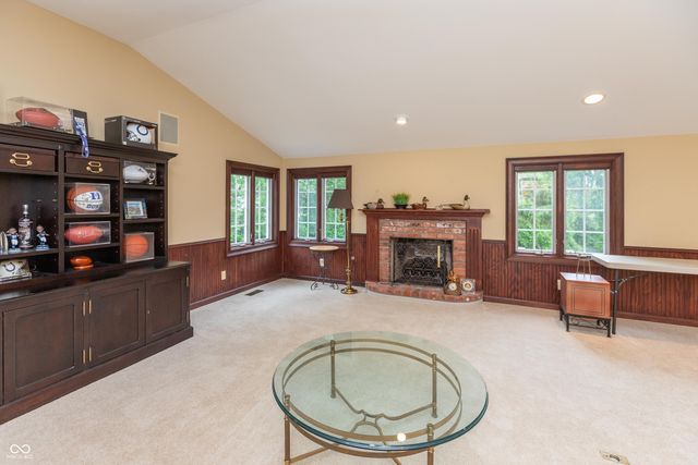 8535 Washington Boulevard, Indianapolis, IN 46240