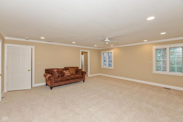 8535 Washington Boulevard, Indianapolis, IN 46240