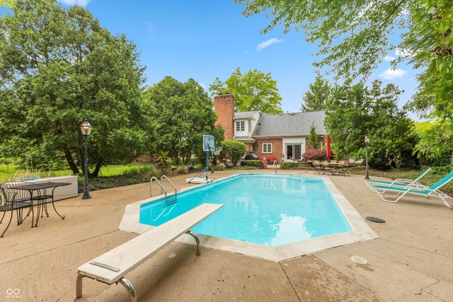 8535 Washington Boulevard, Indianapolis, IN 46240