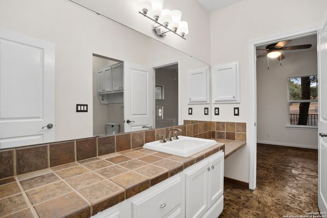 1245 Phantom Rider, Spring Branch, TX 78070