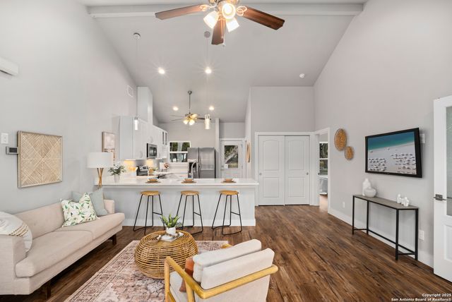 1245 Phantom Rider, Spring Branch, TX 78070