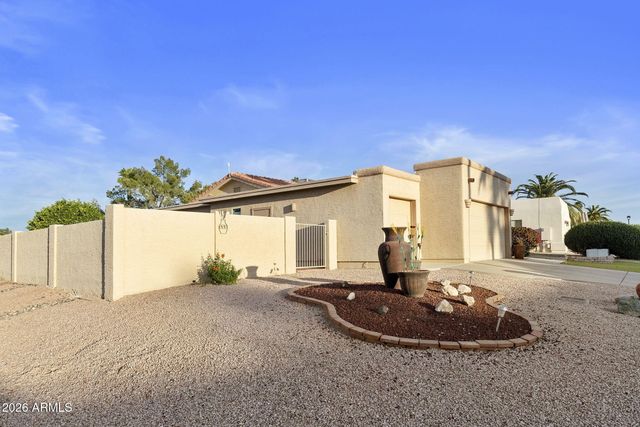 26020 S FLAME TREE Drive, Sun Lakes, AZ 85248