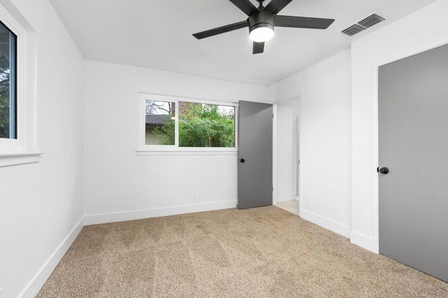 5011 E Harvey Avenue, Fresno, CA 93727