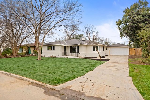 5011 E Harvey Avenue, Fresno, CA 93727