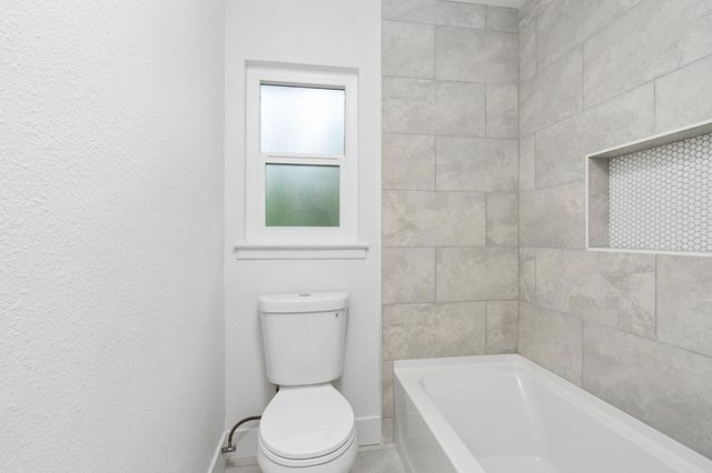 5011 E Harvey Avenue, Fresno, CA 93727