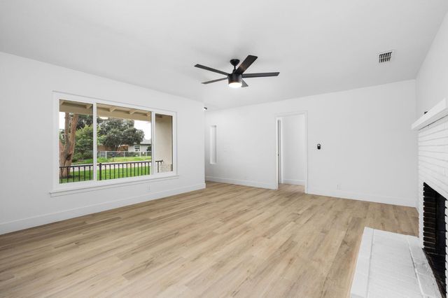 5011 E Harvey Avenue, Fresno, CA 93727