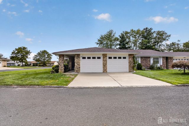 484 Fairton Drive Drive A, Monroe, NJ 08831