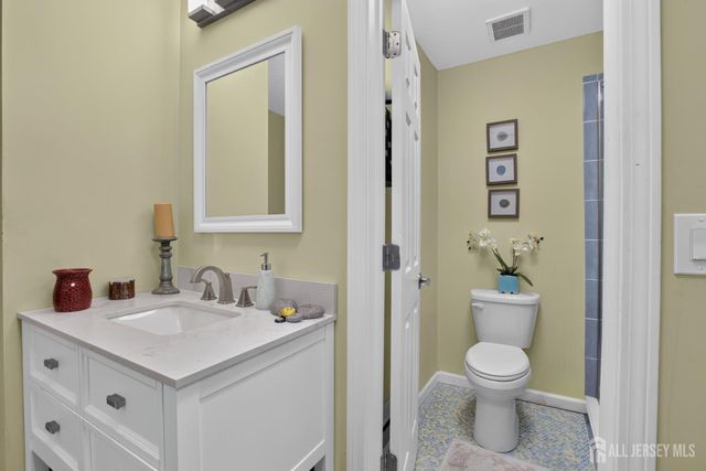 484 Fairton Drive Drive A, Monroe, NJ 08831