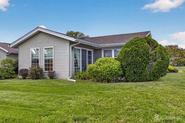 484 Fairton Drive Drive A, Monroe, NJ 08831