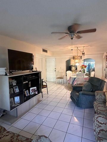 17560 Atlantic Boulevard 109, Sunny Isles Beach, FL 33160
