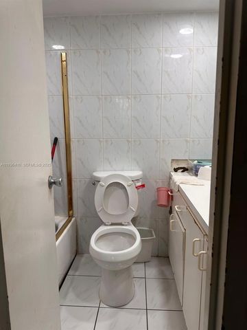 17560 Atlantic Boulevard 109, Sunny Isles Beach, FL 33160