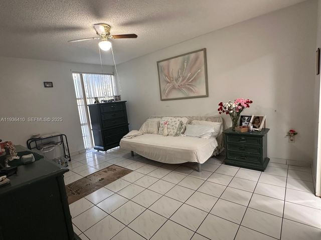 17560 Atlantic Boulevard 109, Sunny Isles Beach, FL 33160