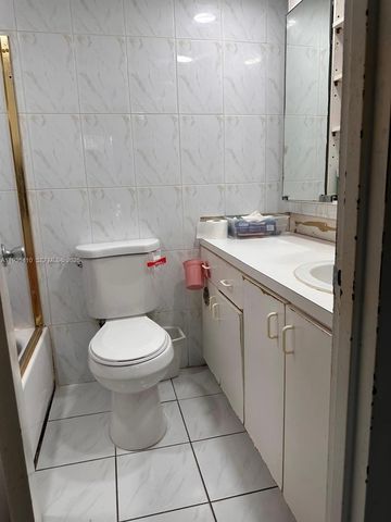 17560 Atlantic Boulevard 109, Sunny Isles Beach, FL 33160