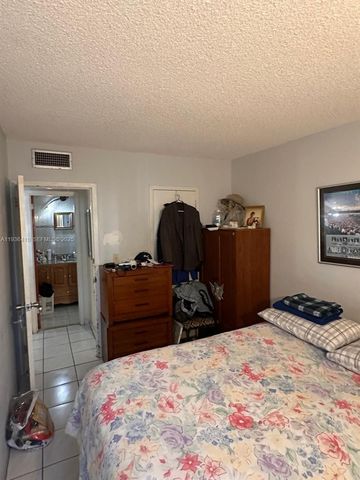 17560 Atlantic Boulevard 109, Sunny Isles Beach, FL 33160