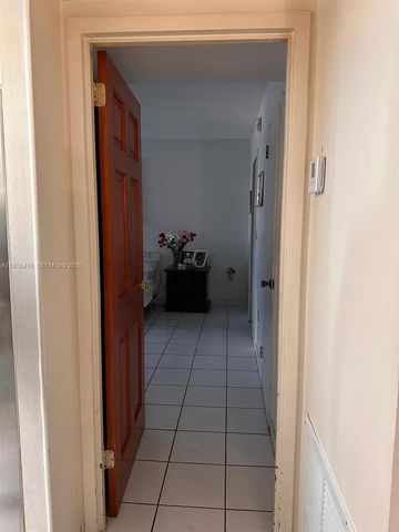 17560 Atlantic Boulevard 109, Sunny Isles Beach, FL 33160