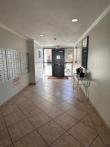 17560 Atlantic Boulevard 109, Sunny Isles Beach, FL 33160