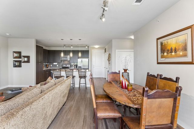 1900 Barton Springs RD 5032, Austin, TX 78704