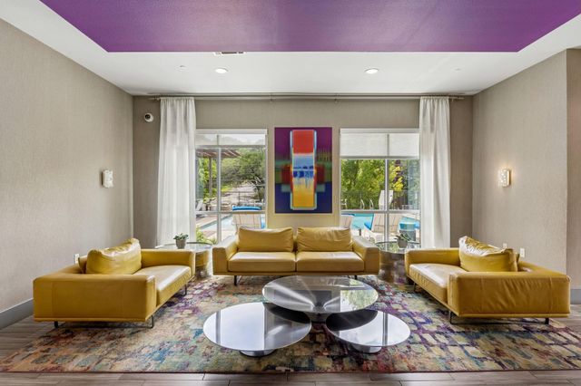 1900 Barton Springs RD 5032, Austin, TX 78704