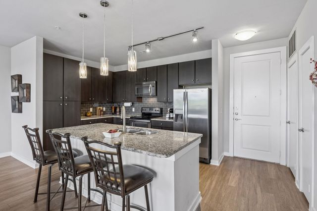 1900 Barton Springs RD 5032, Austin, TX 78704