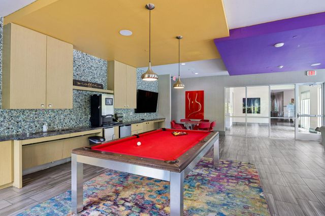 1900 Barton Springs RD 5032, Austin, TX 78704