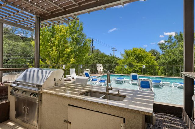 1900 Barton Springs RD 5032, Austin, TX 78704