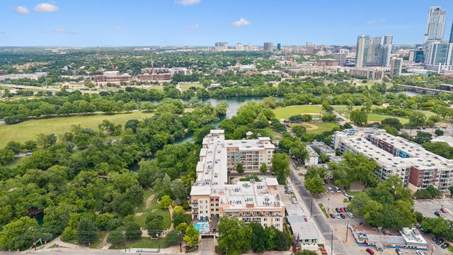 1900 Barton Springs RD 5032, Austin, TX 78704