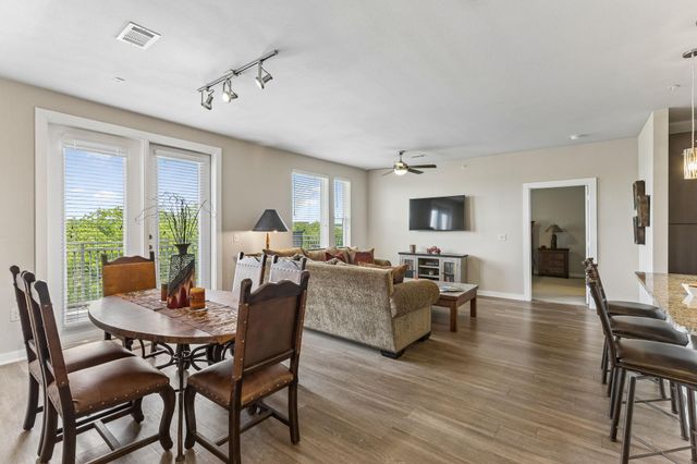 1900 Barton Springs RD 5032, Austin, TX 78704