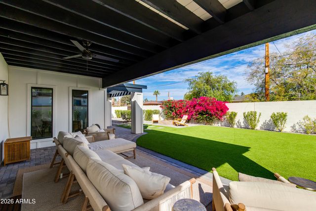 3010 E GLENROSA Avenue, Phoenix, AZ 85016