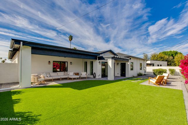 3010 E GLENROSA Avenue, Phoenix, AZ 85016