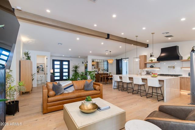 3010 E GLENROSA Avenue, Phoenix, AZ 85016