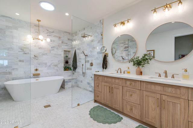 3010 E GLENROSA Avenue, Phoenix, AZ 85016