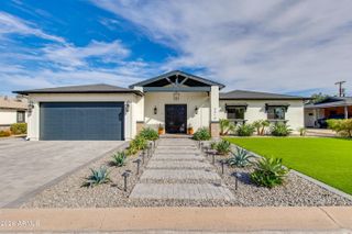 3010 E GLENROSA Avenue, Phoenix, AZ 85016