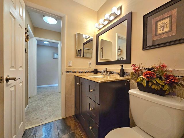 3208 SE 11th Street 102, Pompano Beach, FL 33060