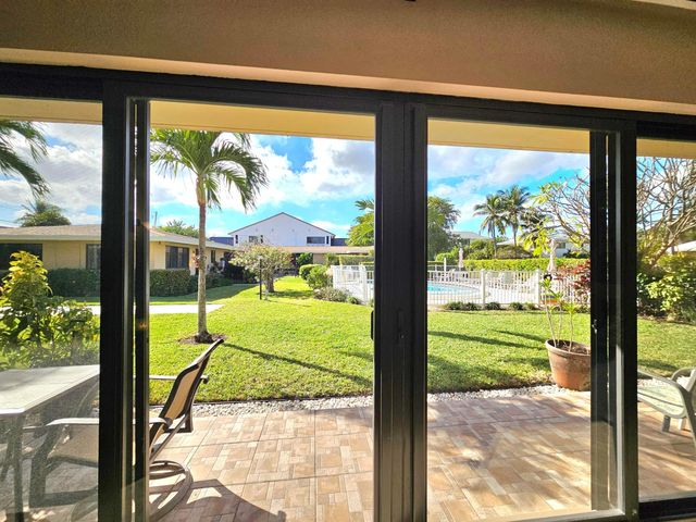 3208 SE 11th Street 102, Pompano Beach, FL 33060