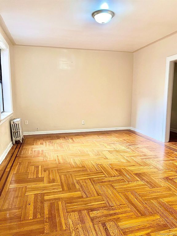 61-40 Saunders St A12, Rego Park, NY 11374 — photo 2