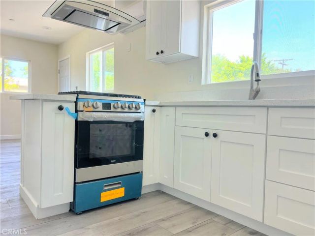 6900 Oso Avenue, Winnetka, CA 91306