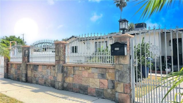 6900 Oso Avenue, Winnetka, CA 91306
