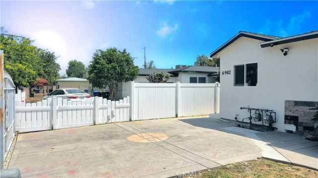 6900 Oso Avenue, Winnetka, CA 91306