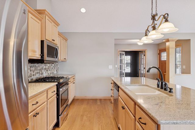 1336 Palisade Path, Woodbury, MN 55129