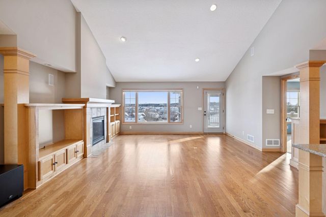 1336 Palisade Path, Woodbury, MN 55129