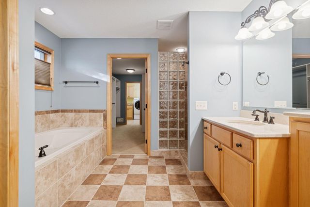 1336 Palisade Path, Woodbury, MN 55129