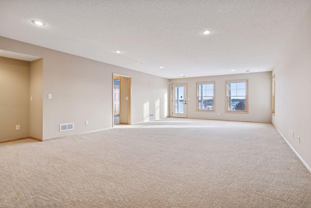 1336 Palisade Path, Woodbury, MN 55129