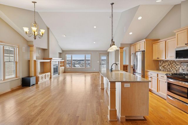 1336 Palisade Path, Woodbury, MN 55129