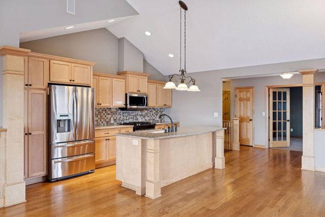 1336 Palisade Path, Woodbury, MN 55129