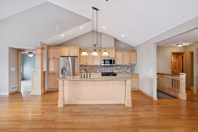 1336 Palisade Path, Woodbury, MN 55129