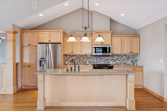 1336 Palisade Path, Woodbury, MN 55129